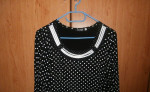 Elegantný bodkovaný top – fotka 2